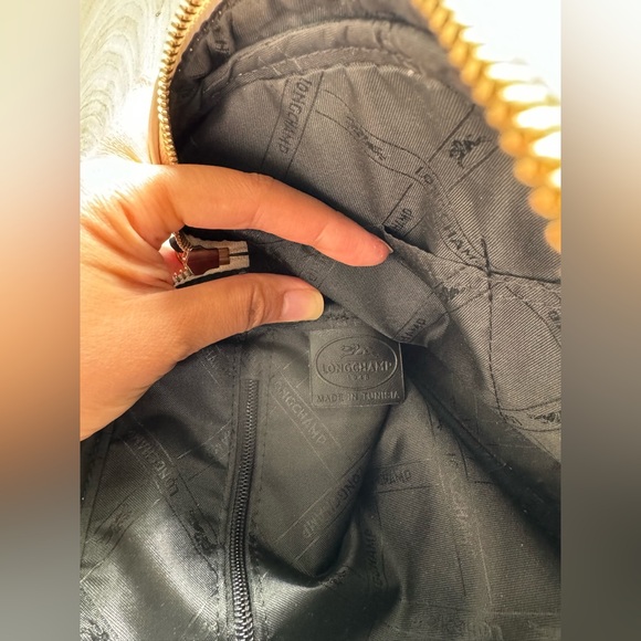 Authentic Longchamp Crossbody Leather Bag - Picture 10 of 16